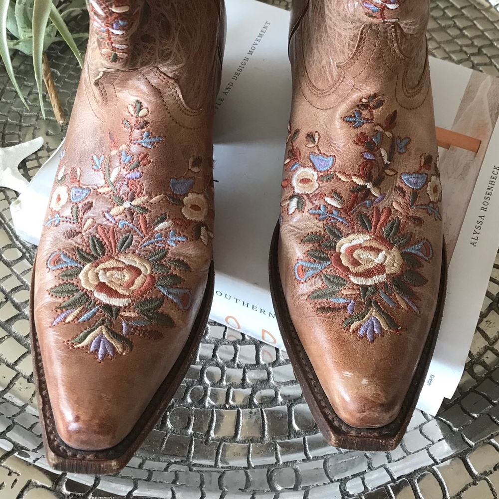 Shyanne Maisie Floral Embroidered Western Leather… - image 6
